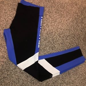 VS pink workout leggings.